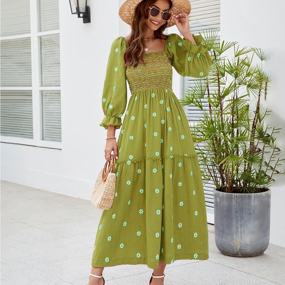 Dahlia style Maxi Dress size small